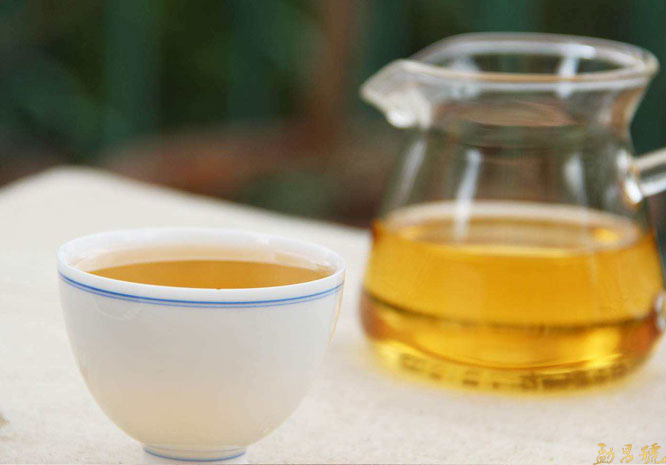 普洱茶市场回顾——从崩盘到天价，从2007年到2018年。